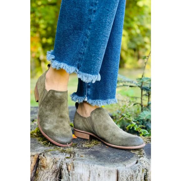 NEW Sofft Women's Naisbury Leather Slip On Shootie Round Toe Size 11M Dark Green - Picture 1 of 10